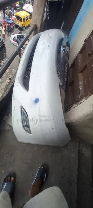 Complete Front Tokunbor Bumper Toyota Sienna 2008