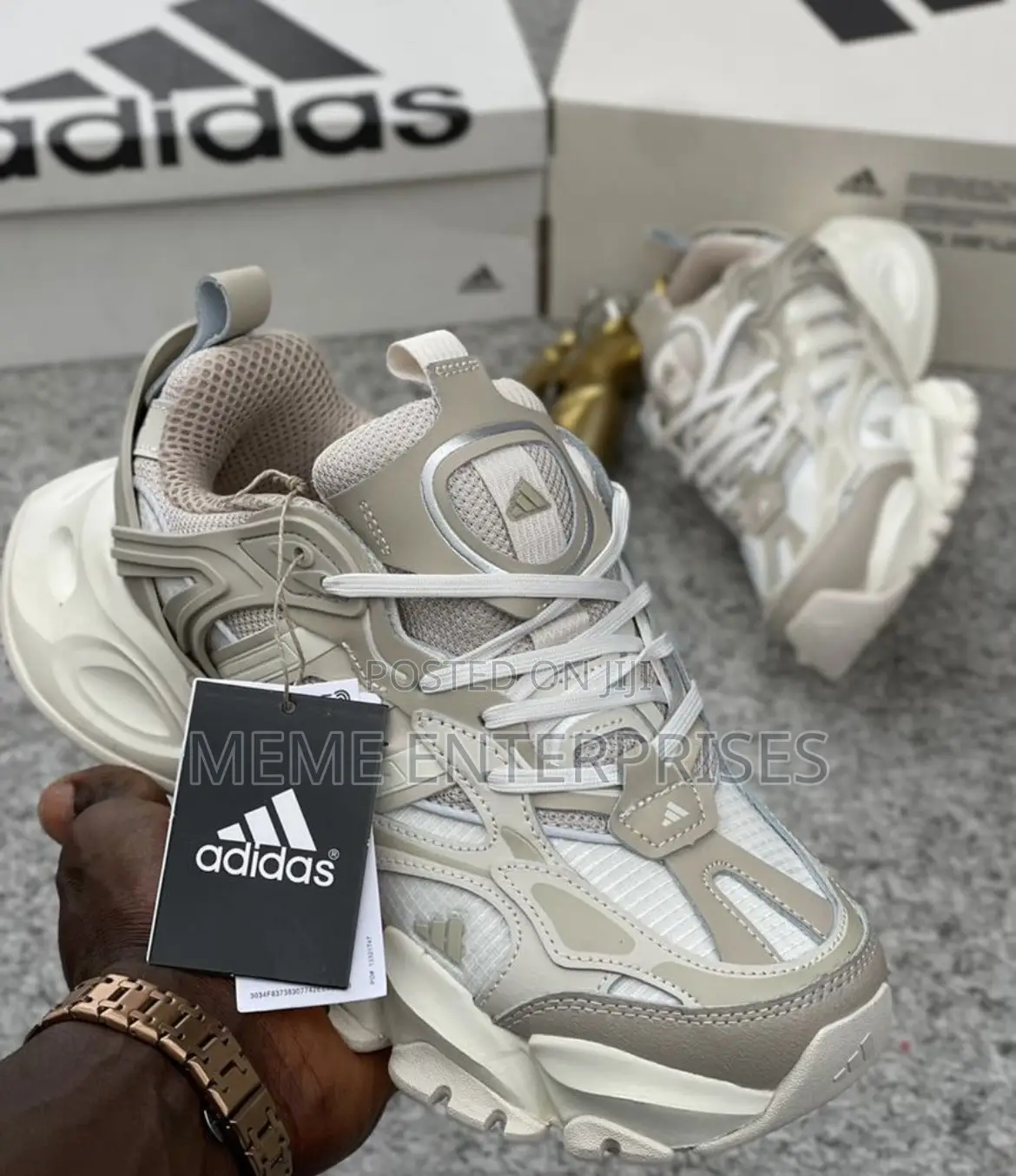 Adidas Sneakers 