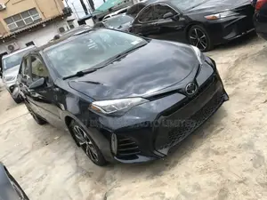 Toyota Corolla 2018 Blue