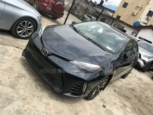 Toyota Corolla 2018 Blue