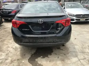 Toyota Corolla 2018 Blue