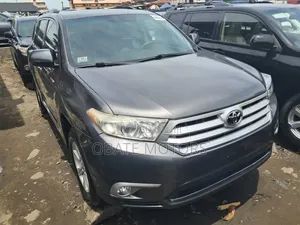 Toyota Highlander Limited 3.5l 4WD 2013 Gray