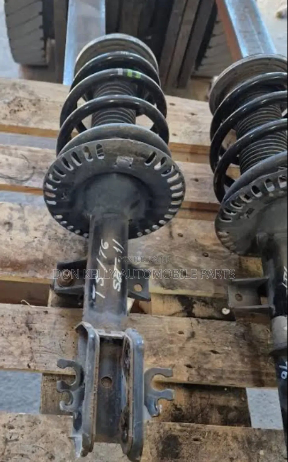 Volkswagen T5, T6 Shock Absorber
