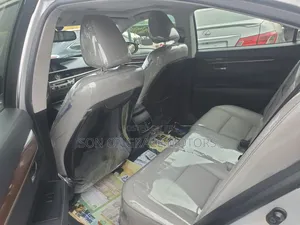 Lexus ES 350 FWD 2014 Silver