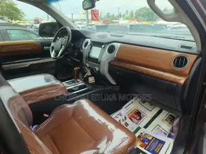 Toyota Tundra 2015 Brown