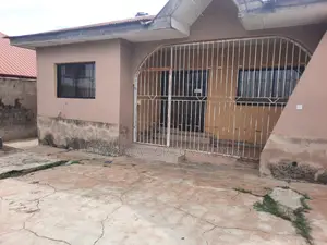 6bdrm Bungalow in Jankarta, Akala Express for sale