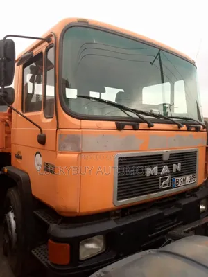 Man Diesel 6 Tires Tipper