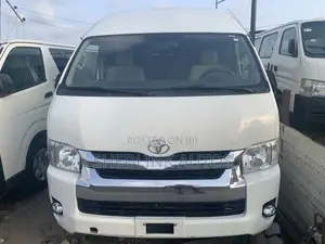 Toyota HiAce 2017 White