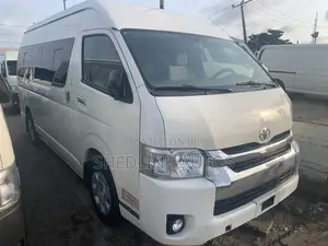 Toyota HiAce 2017 White