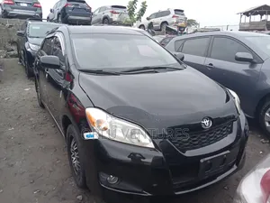 Photo - Toyota Matrix 2013 Black