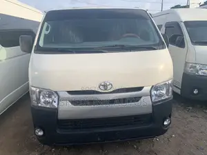 Toyota HiAce 2010 White