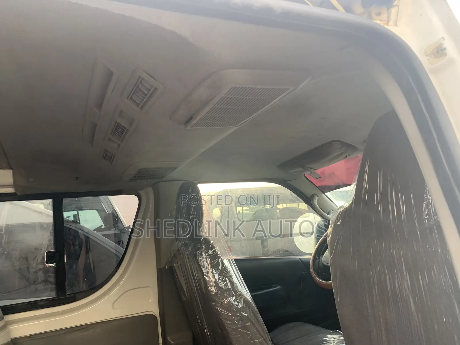 Toyota HiAce 2010 White