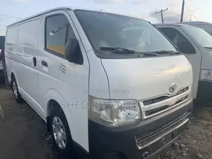 Toyota HiAce 2012 White