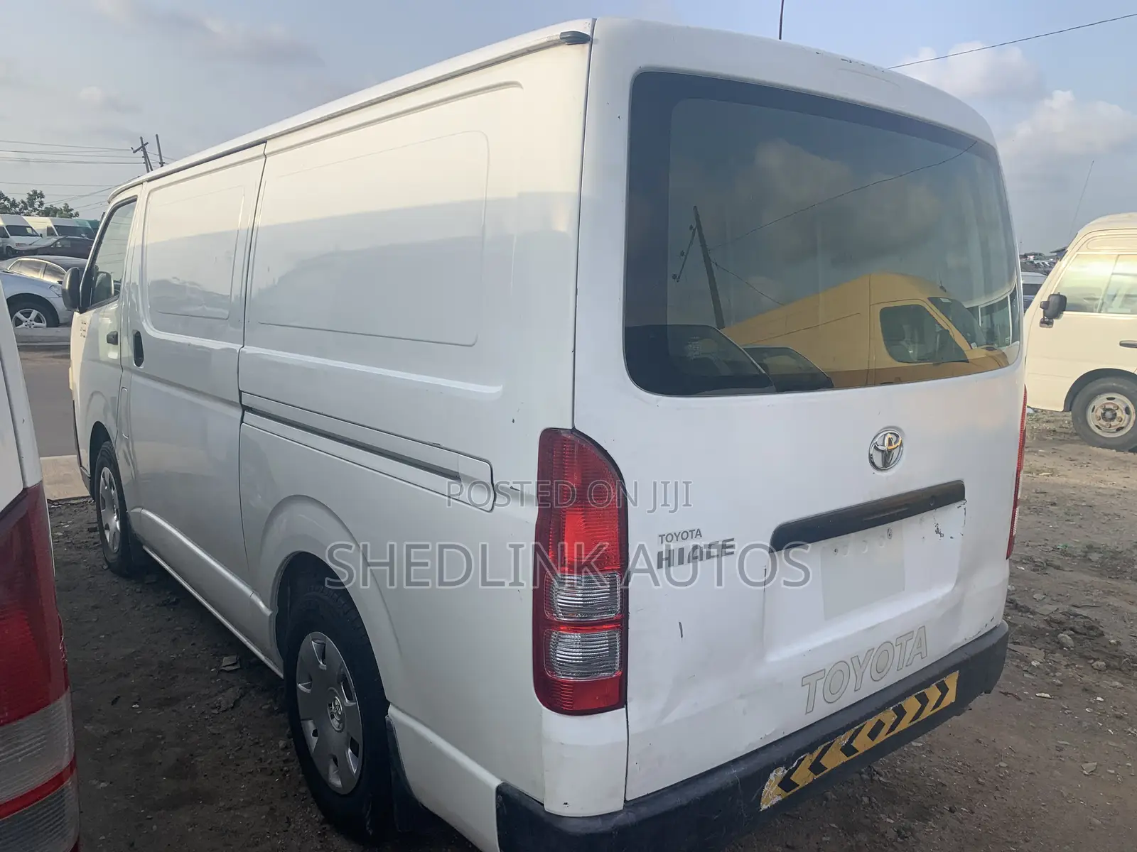 Toyota HiAce 2012 White
