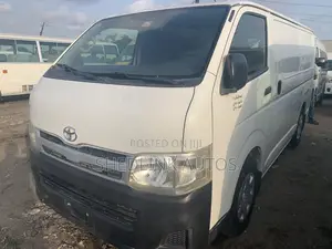 Toyota HiAce 2012 White
