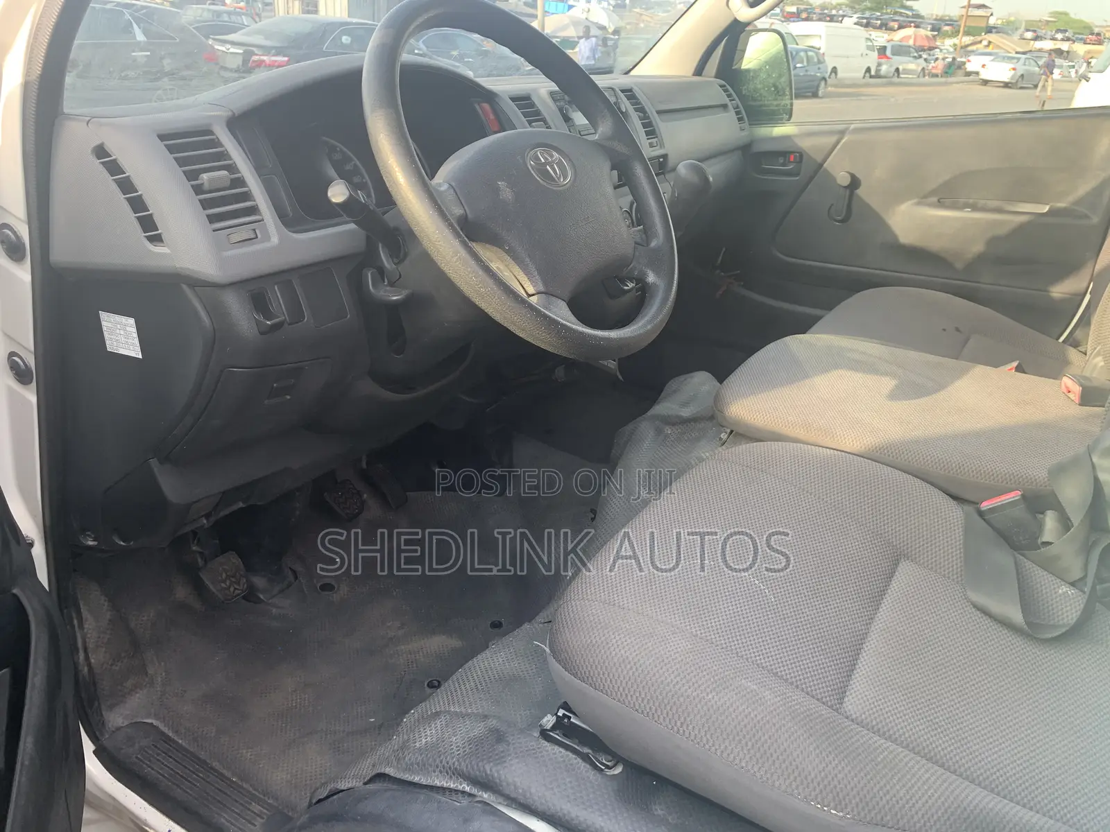 Toyota HiAce 2012 White