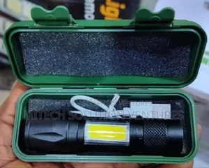 Xpe Strong Flash Light