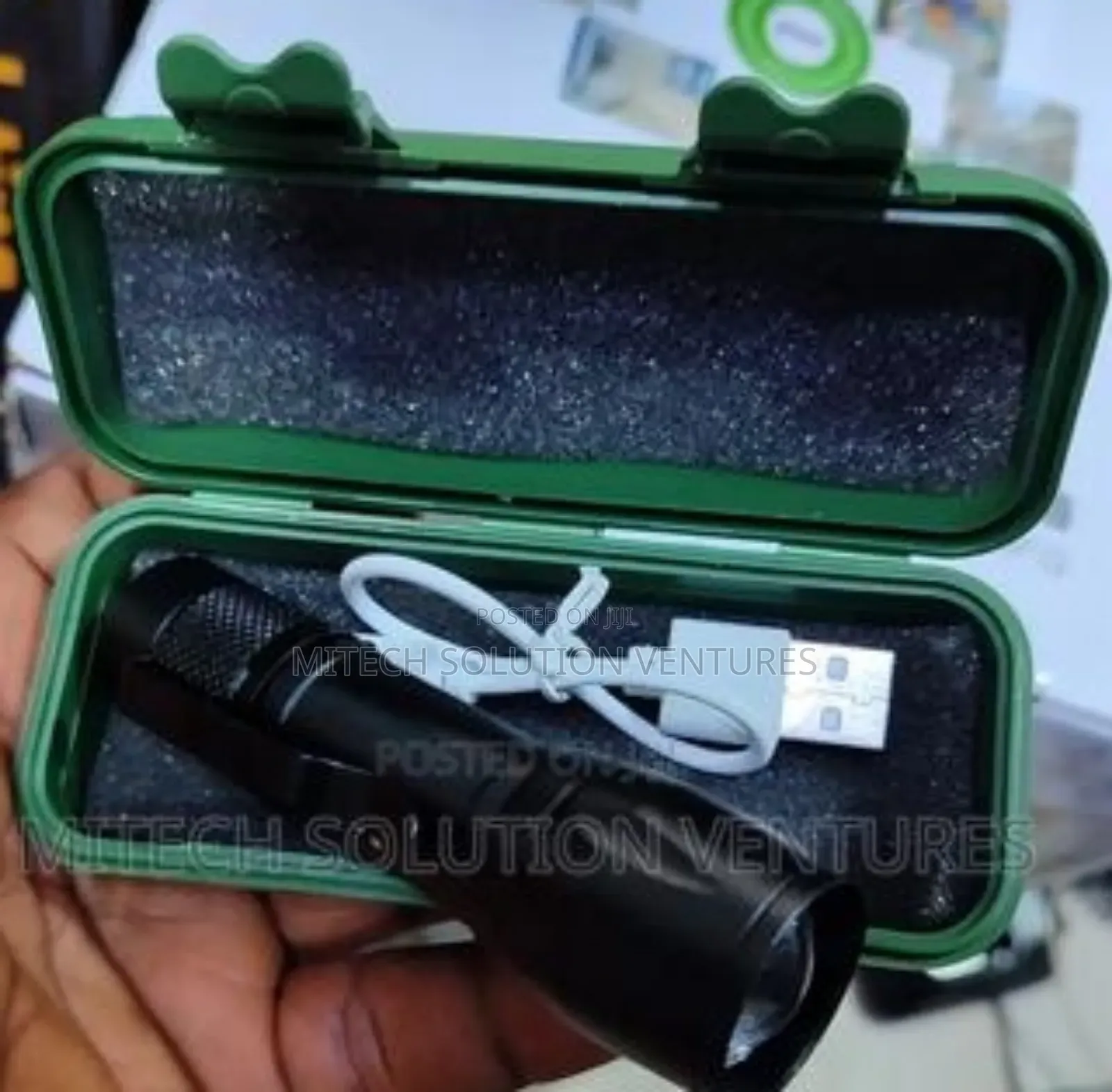 Xpe Strong Flash Light