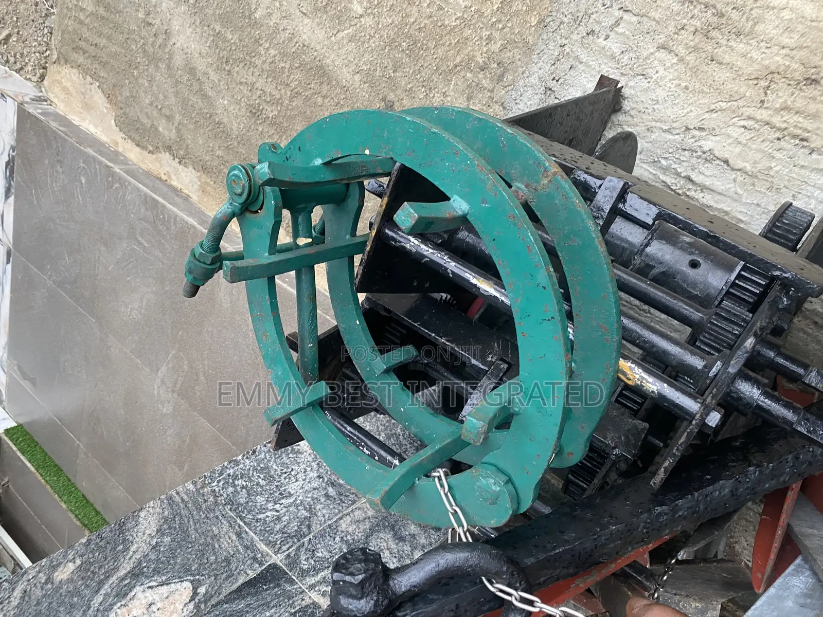 Pipe Clamp 6