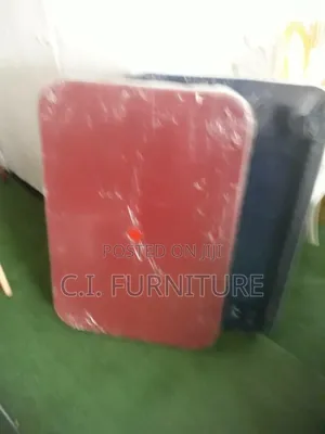 Good Four Legs Plastic Table