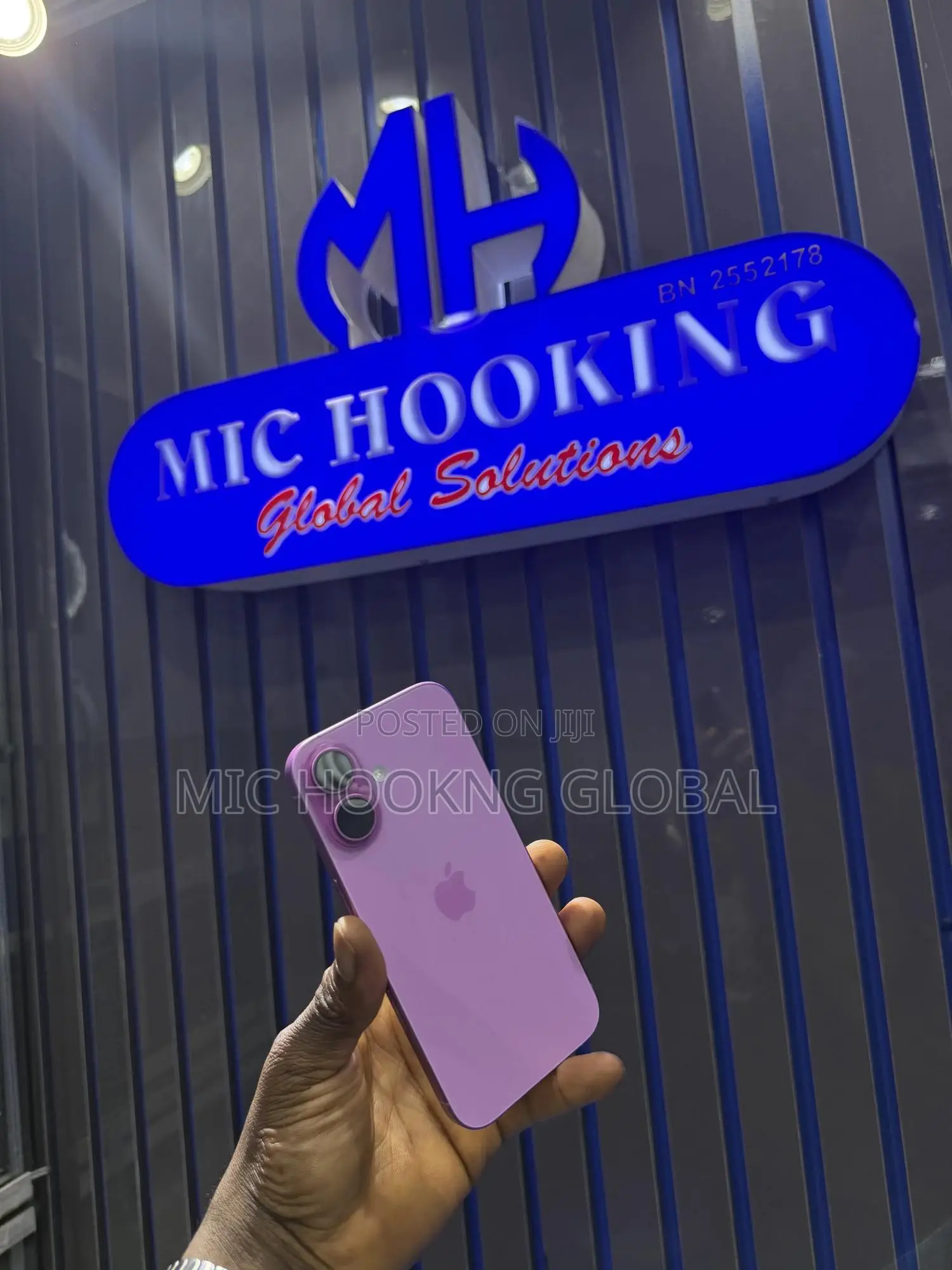 New Apple iPhone 16 128 GB Pink