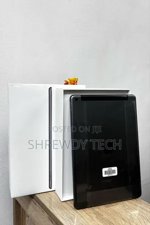 New Apple iPad 10.2 (2020) 32 GB