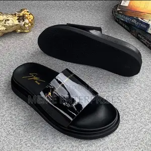 Cooperate Palm Slipper