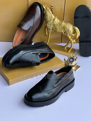 Shiny Leather Shoe.