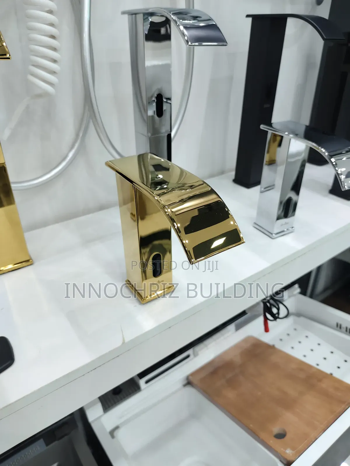 Gold Waterfall Sensor Tap
