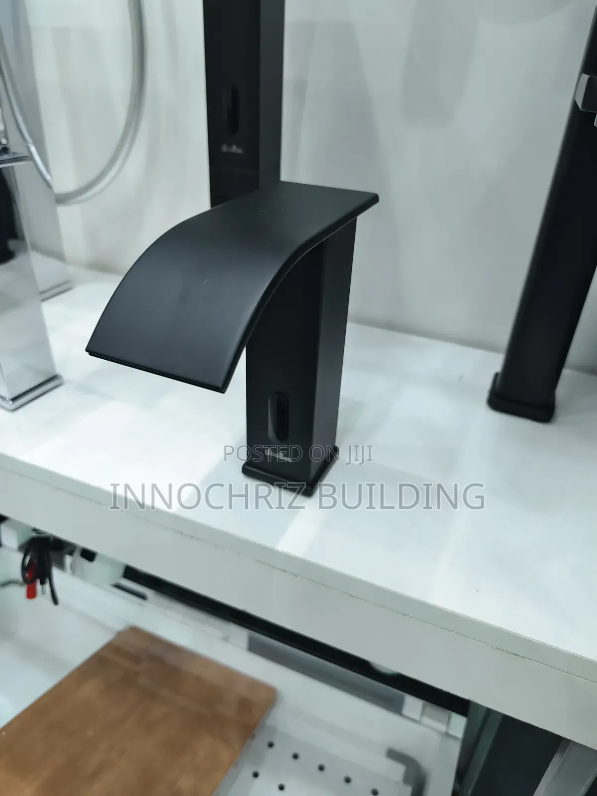 Black Waterfall Sensor Tap