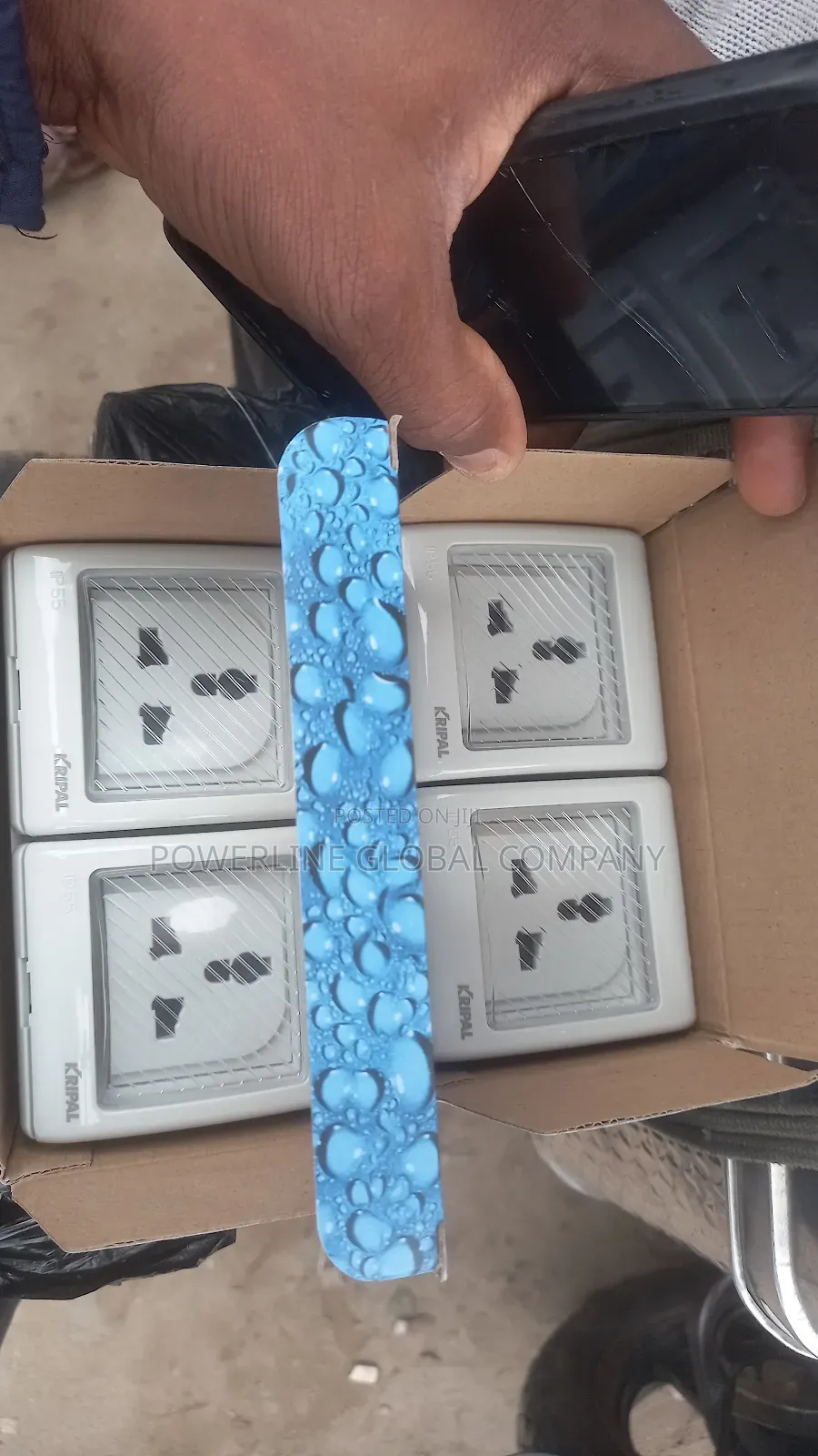 13amps Double Waterproof Socket for Homes/ Hotels/ Bars