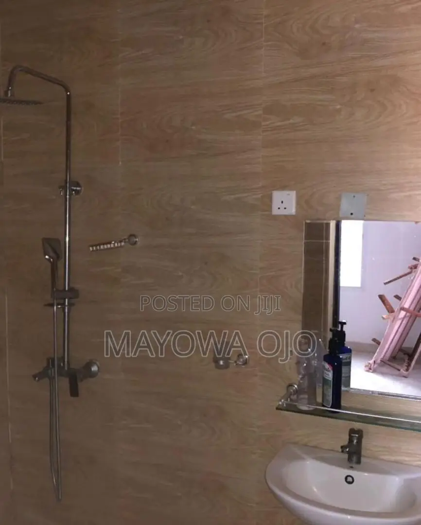 3bdrm Block of Flats in River Park, Lugbe District for sale