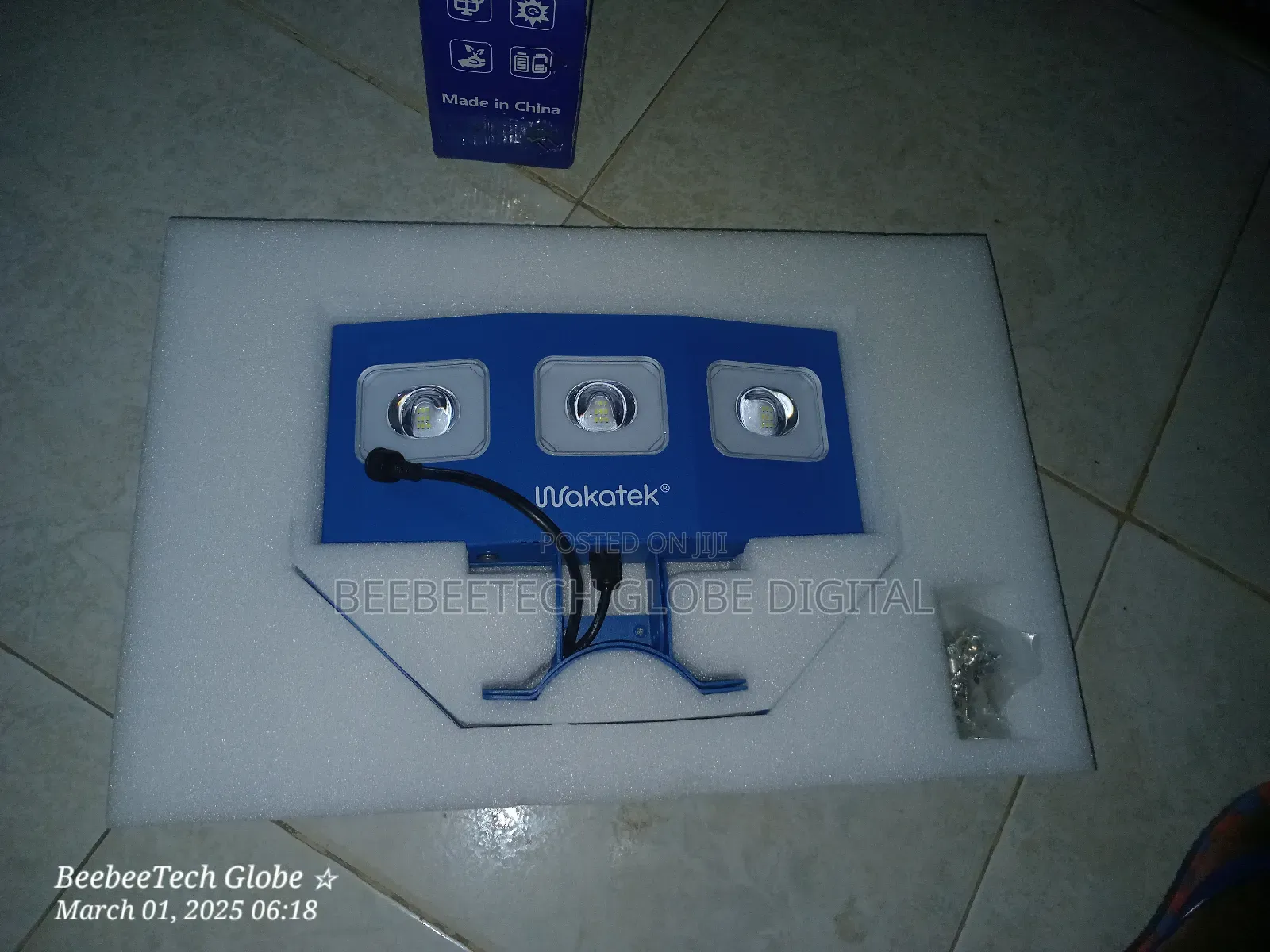 300w Wakatek Solar Light