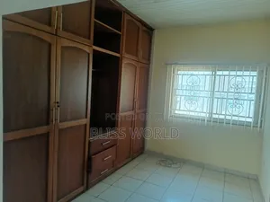 3bdrm Block of Flats in Utako for sale