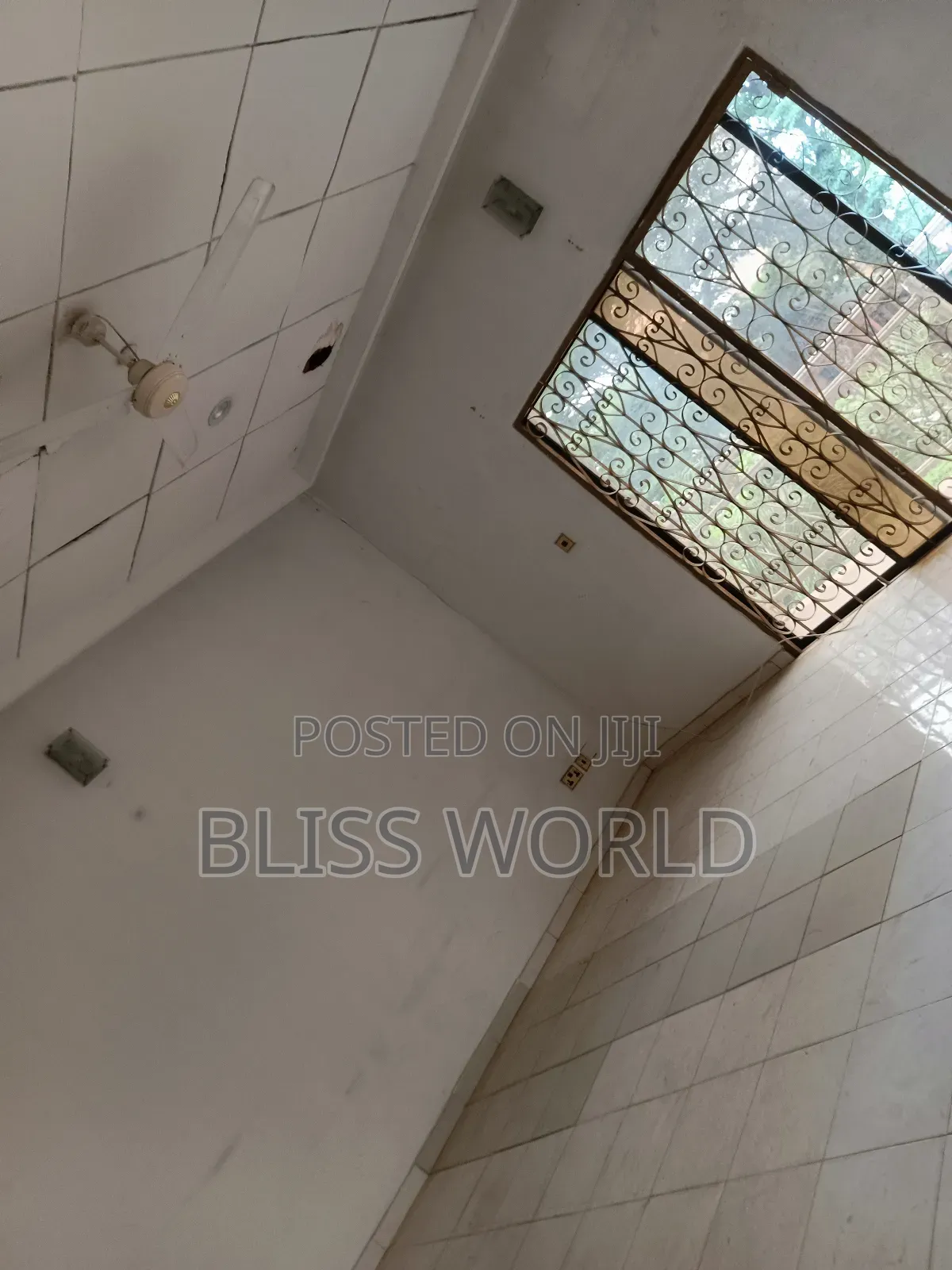 3bdrm Block of Flats in Utako for sale