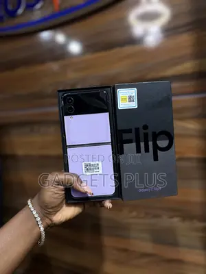 Samsung Galaxy Z Flip4 128 GB Purple