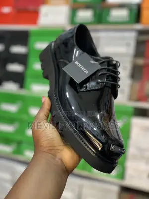 Shiny Skin Shoe.