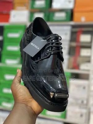 Shiny Skin Shoe.