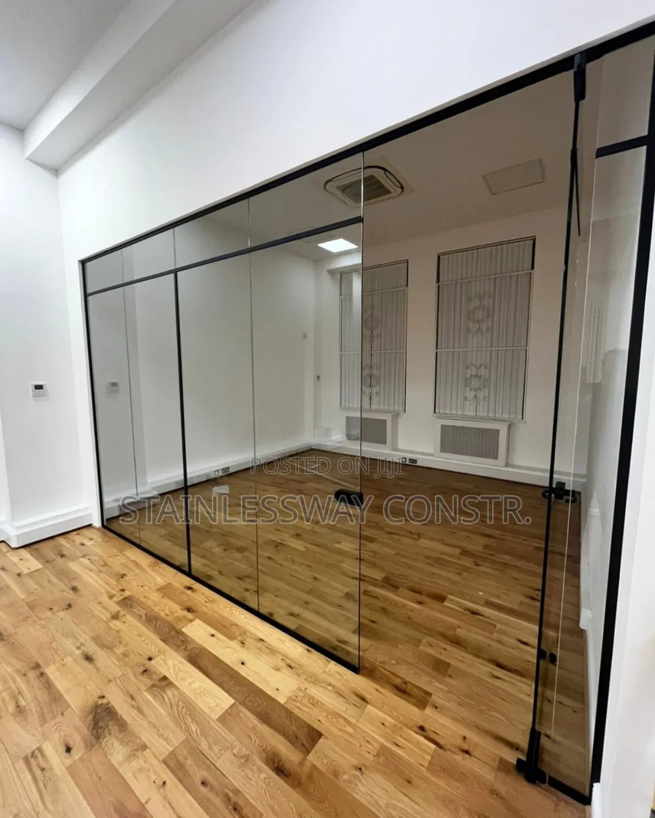 Clear Views, Clear Minds – Modern Glass Office Solutions