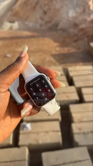 Photo - Apple Watches Series 8 45mm GPS Lte