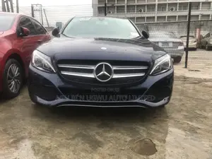 Mercedes-Benz C300 2015 Blue