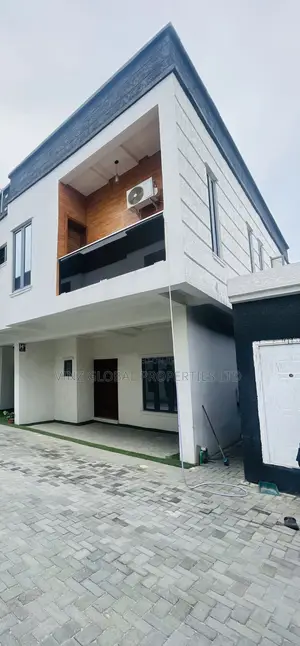 Luxury 2 Bedroom Duplex With Play Station 24/7 Electrcity