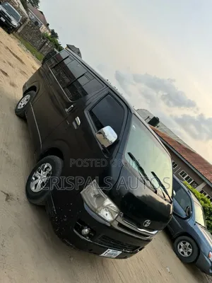 Photo - Toyota HiAce 2010 Black