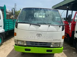Toyota Dyna 200