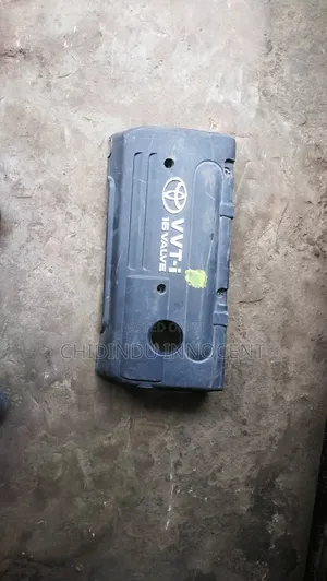 Engine Cover Toyota Corolla 2005