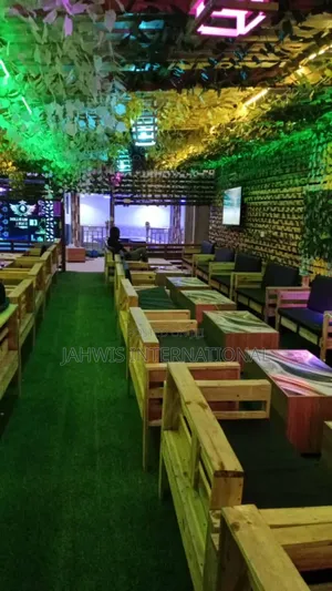 Beautiful Bush Bar Set Up
