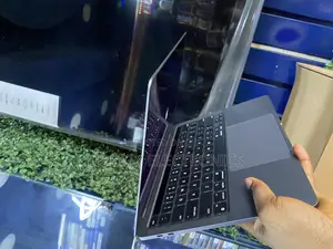 Laptop Apple MacBook Pro 2020 M1 8GB Apple M1 SSD 256GB