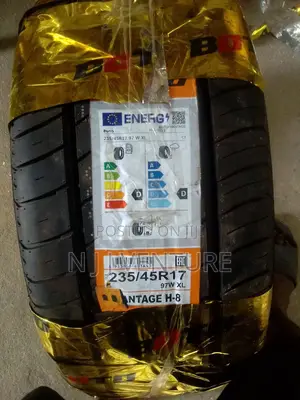 235 45 R17 Brandnew