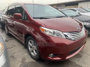 Toyota Sienna LE AWD 7-Passenger 2013 Red