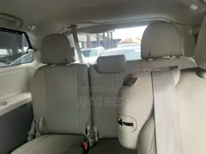Toyota Sienna LE AWD 7-Passenger 2013 Red